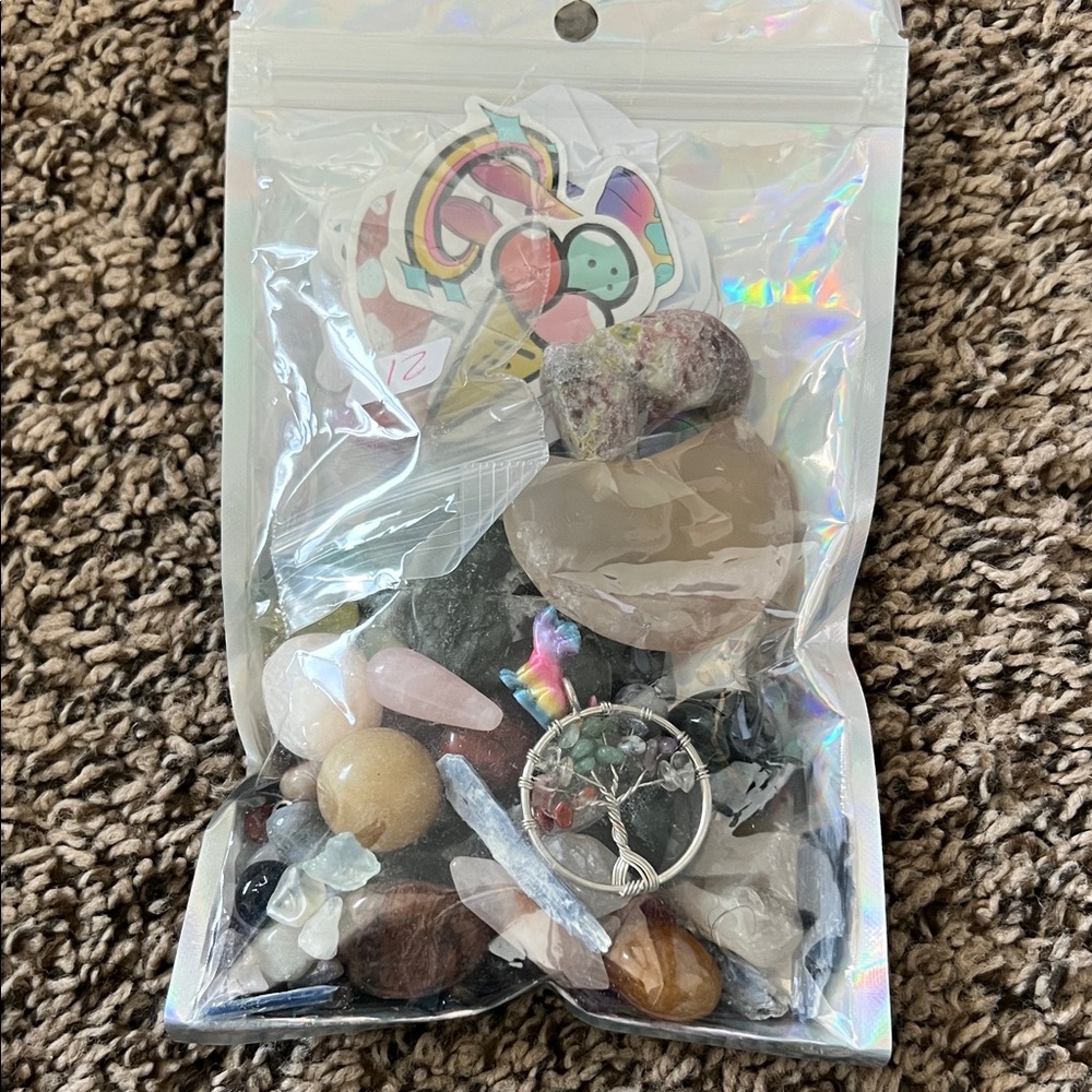 Mixed Tumbled Stones, 4 carvings & Crystal Charm - Multicolor